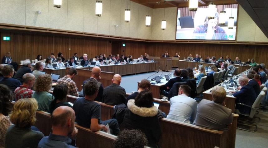 Raadsvergadering met gasten van de raad